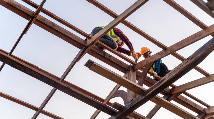 Expert Emergency Roof Repairs services in Howell, MI